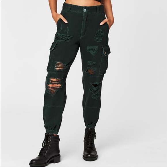 Carmar Baggy Grinded Cargo Pant in Dark Green 4 NWT - Picture 1 of 7